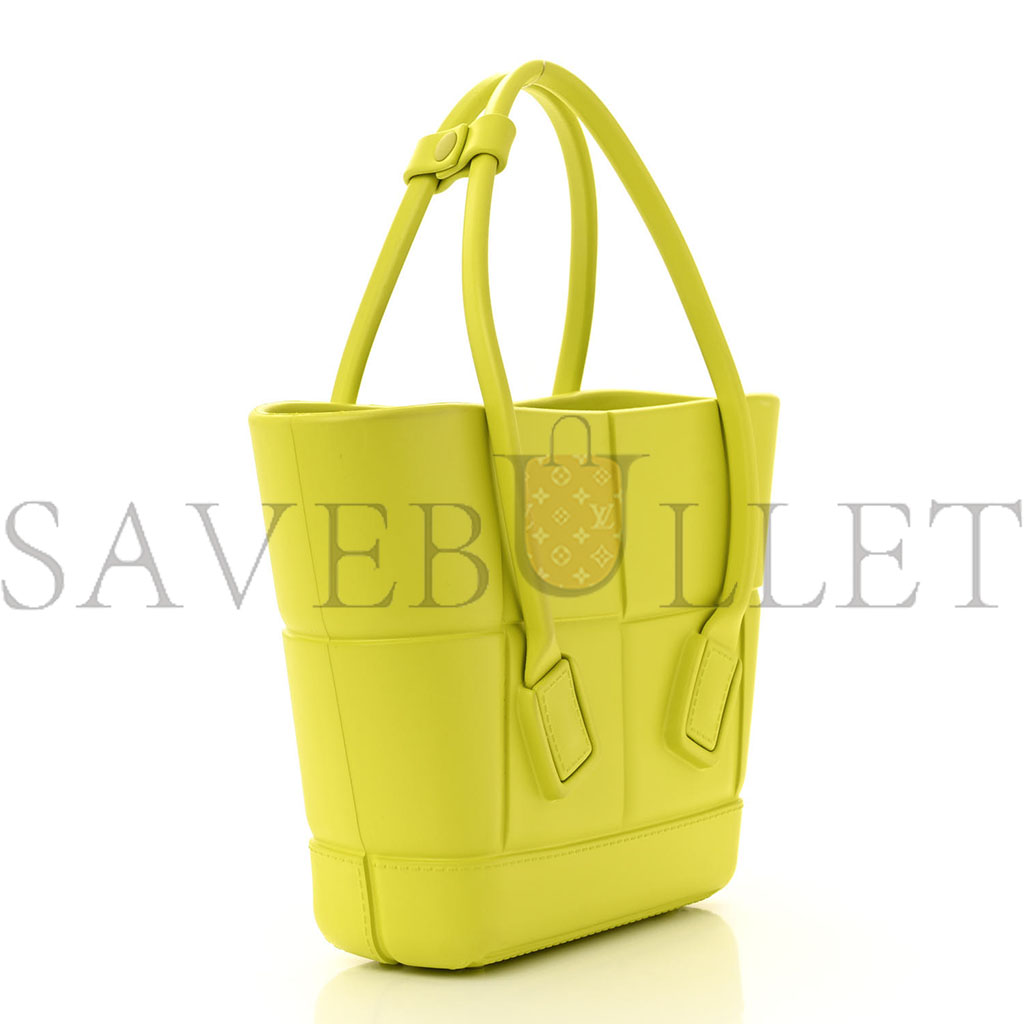 BOTTEGA VENETA RUBBER MAXI INTRECCIATO MINI ARCO KIWI GREEN (30*20*8cm)