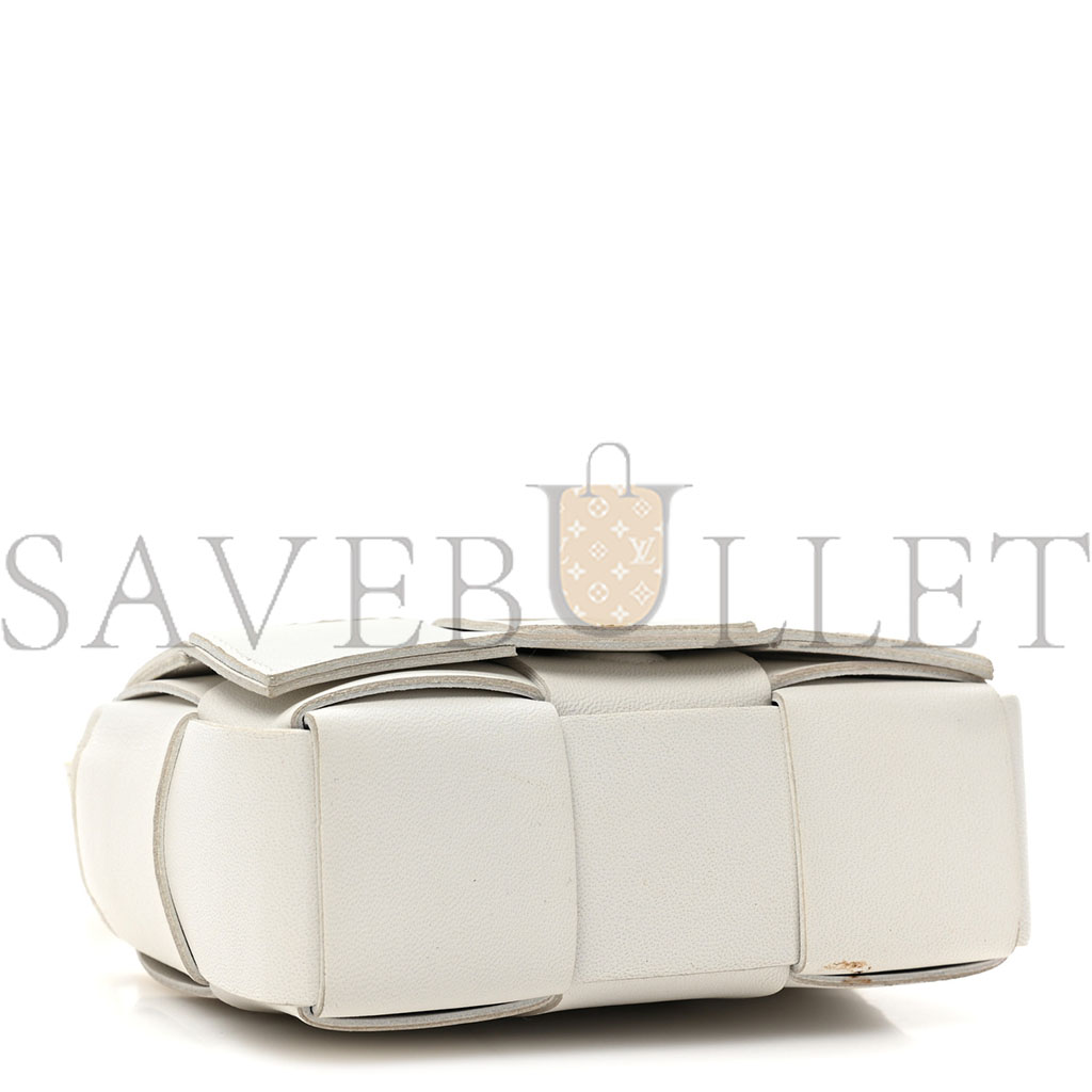 BOTTEGA VENETA LAMBSKIN MAXI INTRECCIATO EXTRA MINI CASSETTE CROSSBODY BAG WHITE (12*10*4cm)